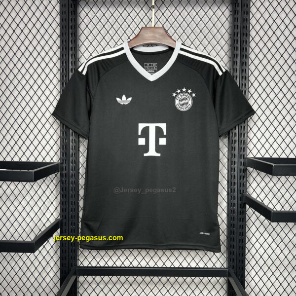 Bayern Munich Black GoalKeeper Shirt Soccer Uniforms Soccer
