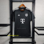 Bayern black goalkeeper