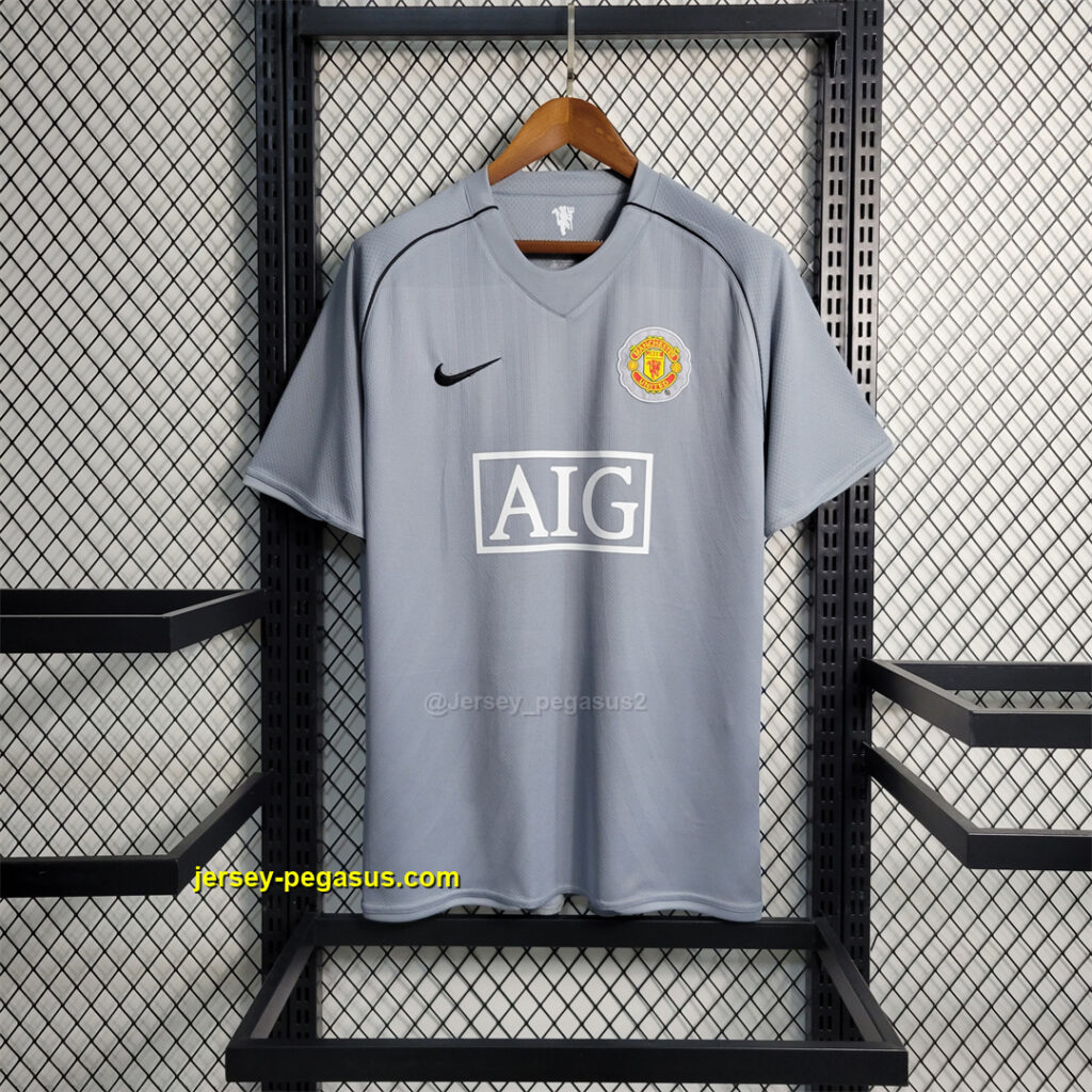 Manchester United gray goalkeeper