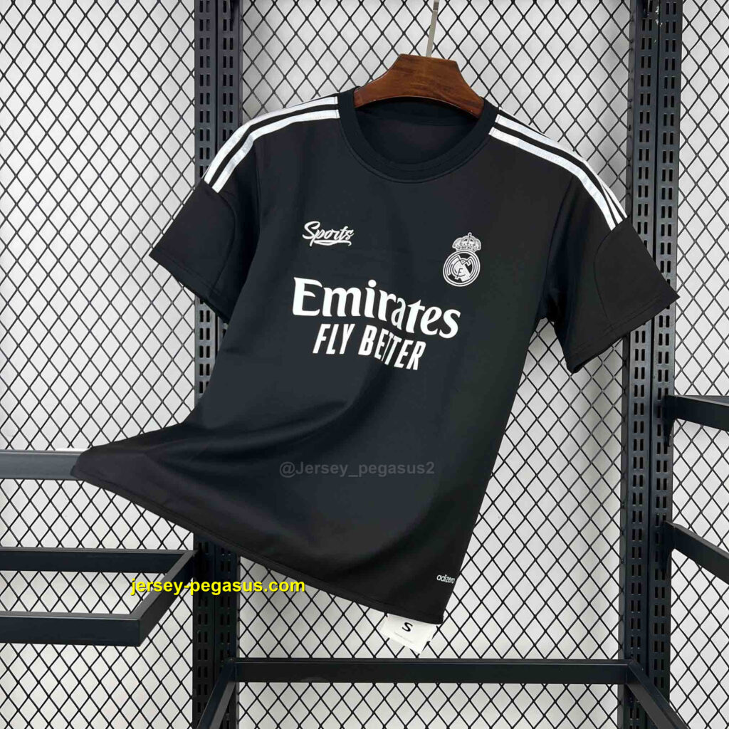 Real Madrid Third Black Goalkeeper Shirt Football Uniforms