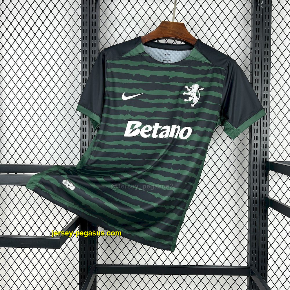 Sporting Lisbon Green Goalkeeper Kit Football T-Shirts