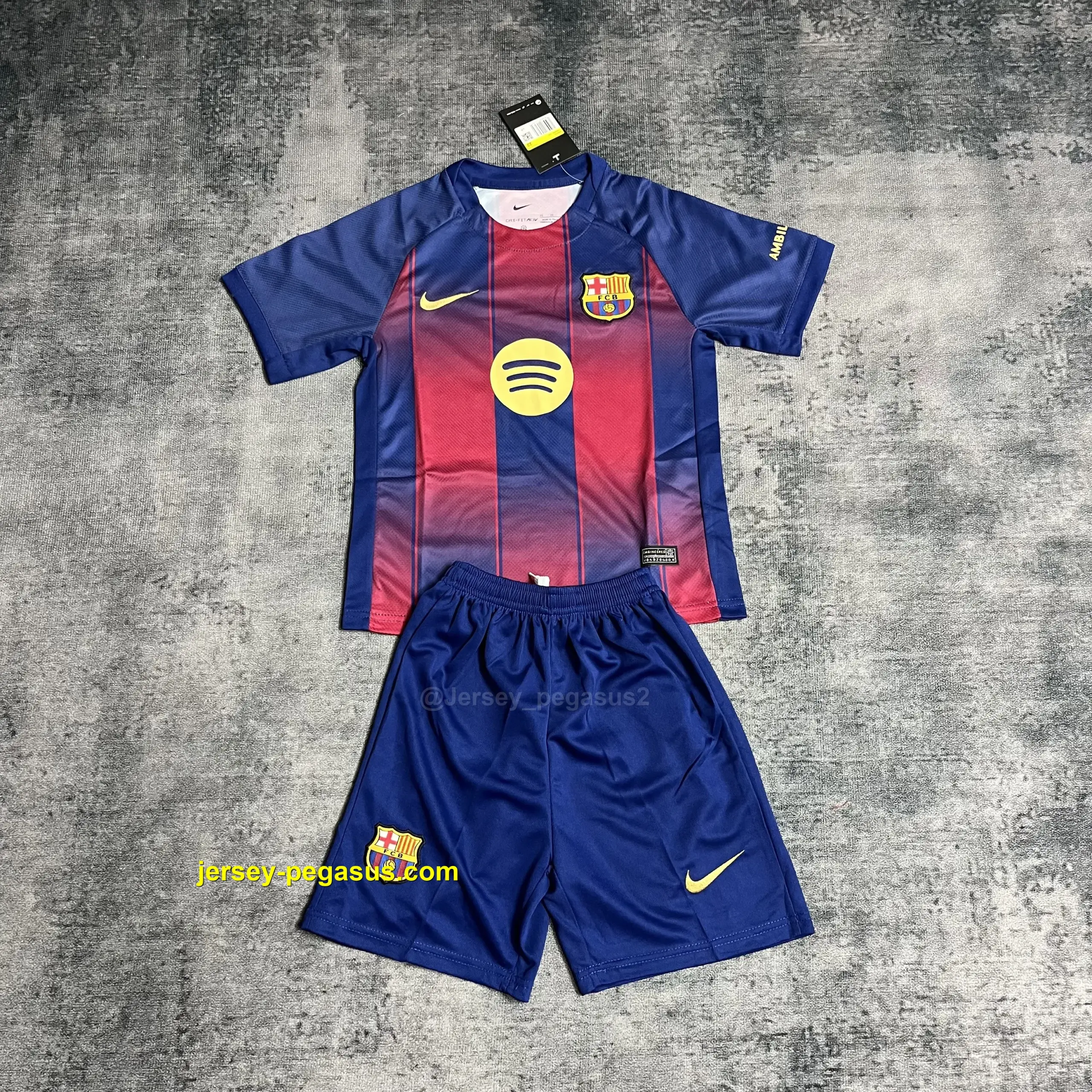 Children's clothing 2025-26 Barcelona home jersey Children's clothing 2025-26 Barcelona home jersey