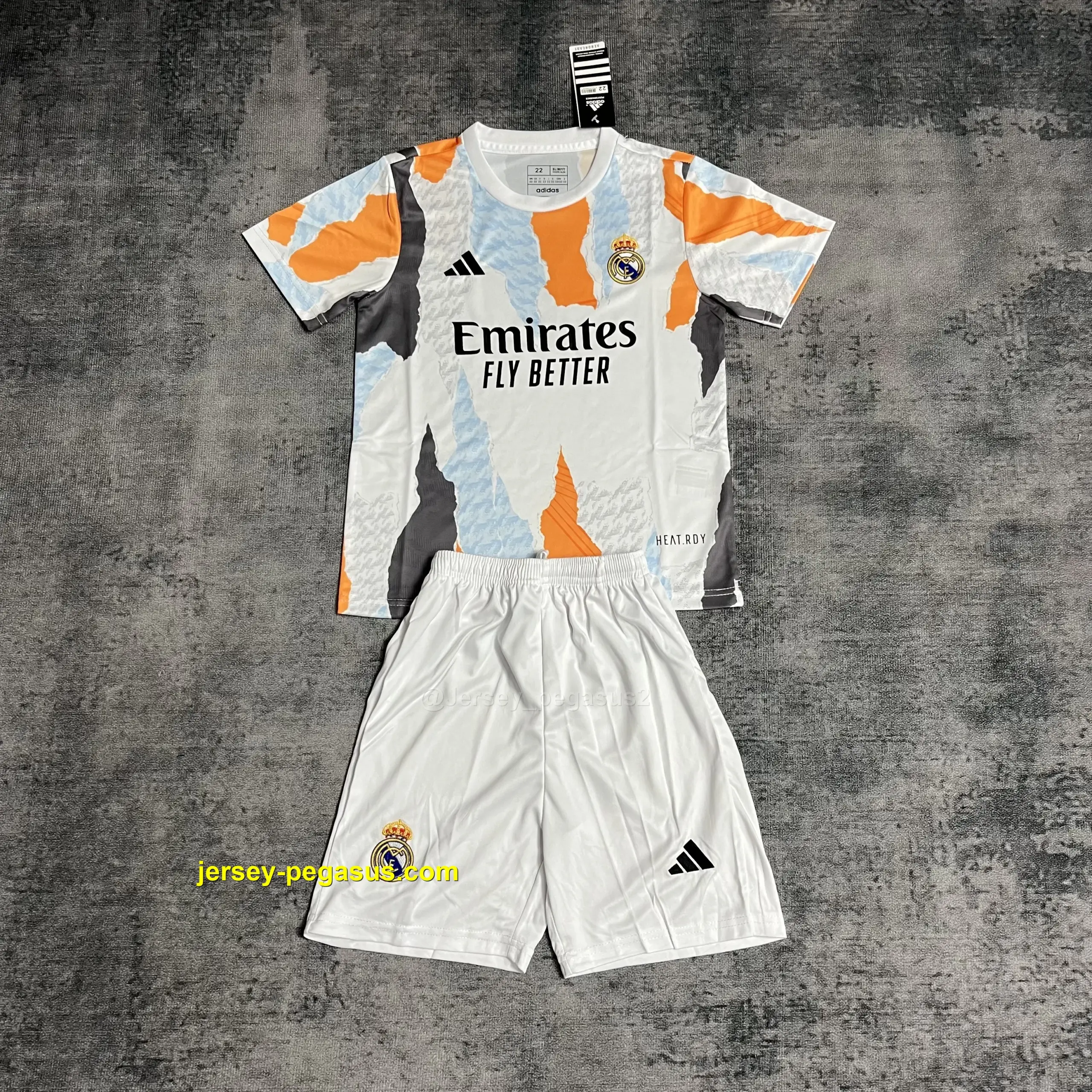 Children's clothing 2025-26 Real Madrid training uniform jersey Children's clothing 2025-26 Real Madrid training uniform jersey