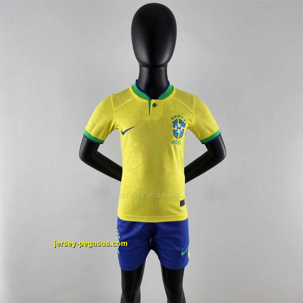 2022 Brazil home kids kit