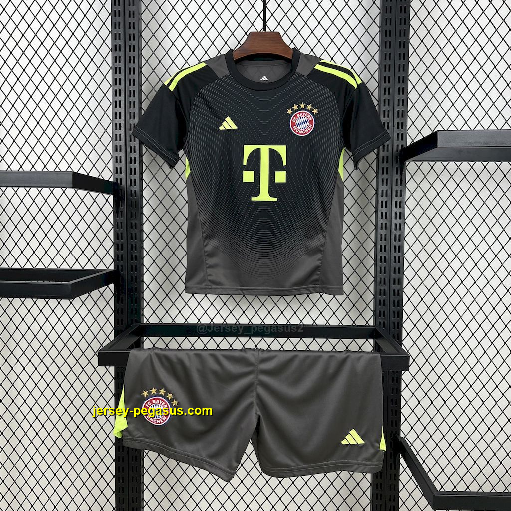 Bayern Munich Black Goalkeeper Kid Kits Youth Apparels