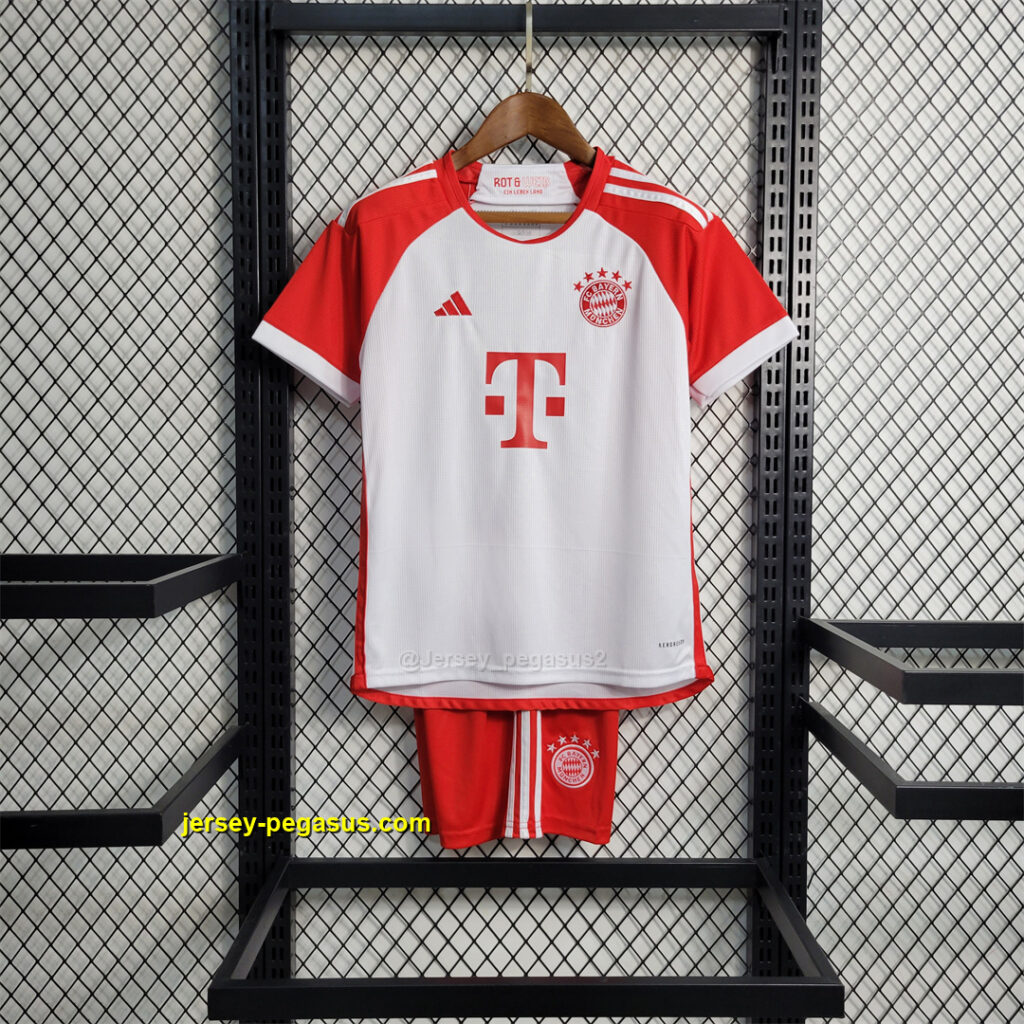 Bayern home kids kit