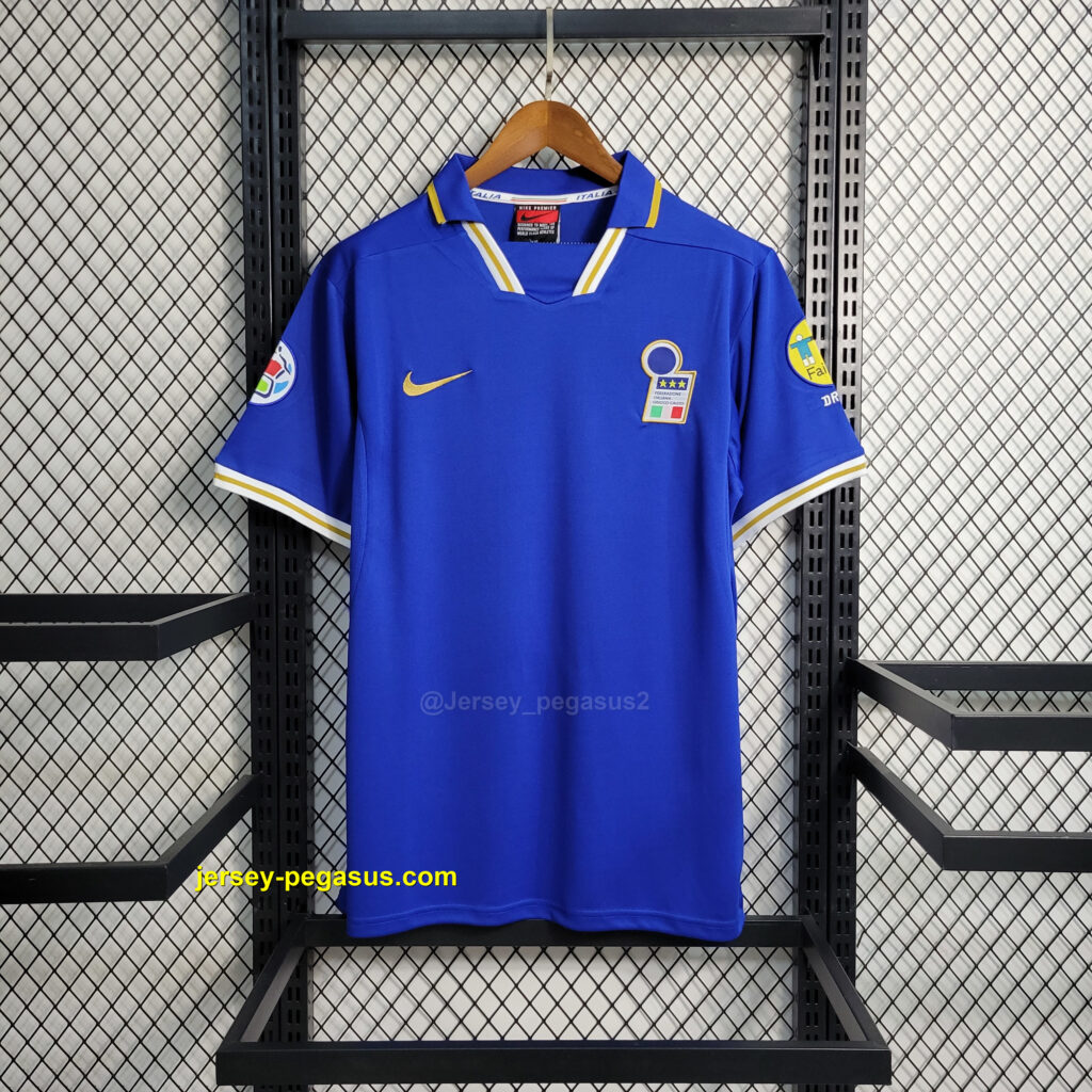 1996 Italy home