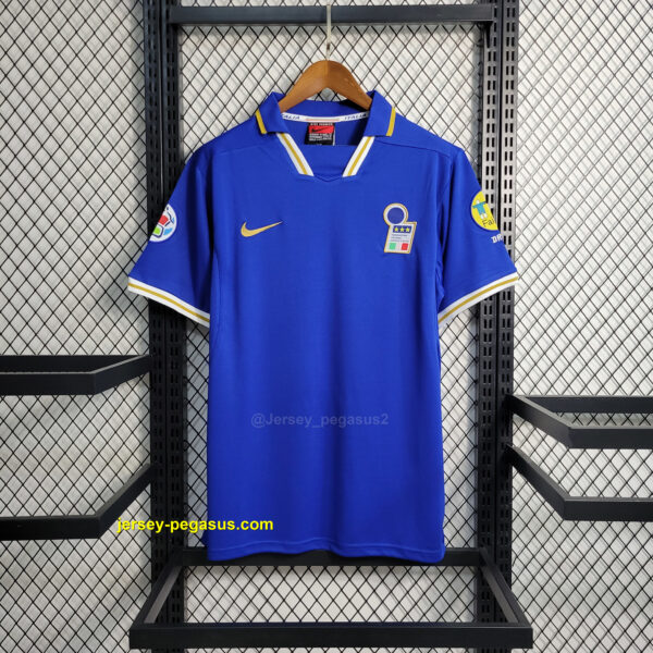 1996 Italy home