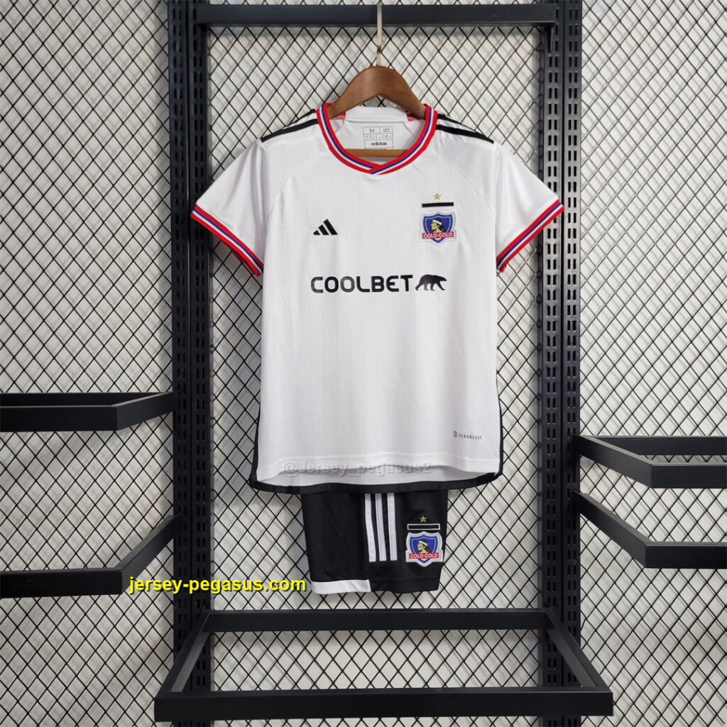 Colo-Colo home kids kit
