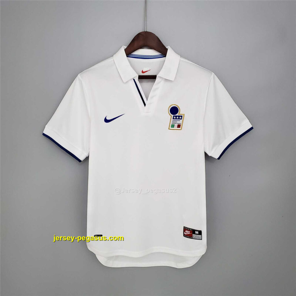 1998 Italy away1684421229000