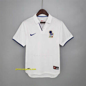 1998 Italy away1684421229000