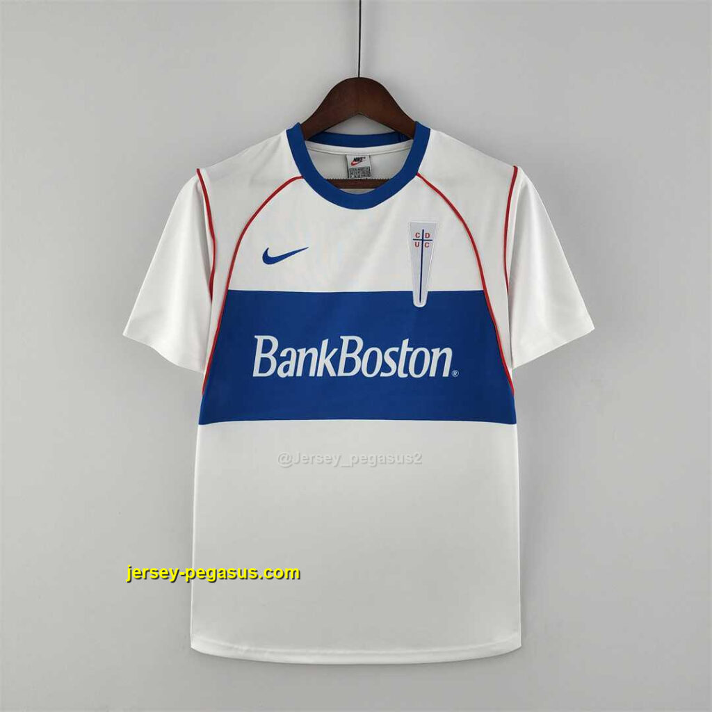 2002 La Católica home
