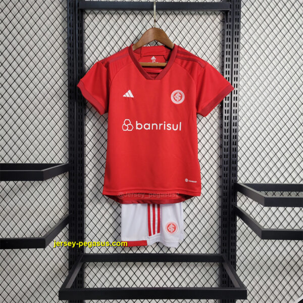 Internacional home kids kit