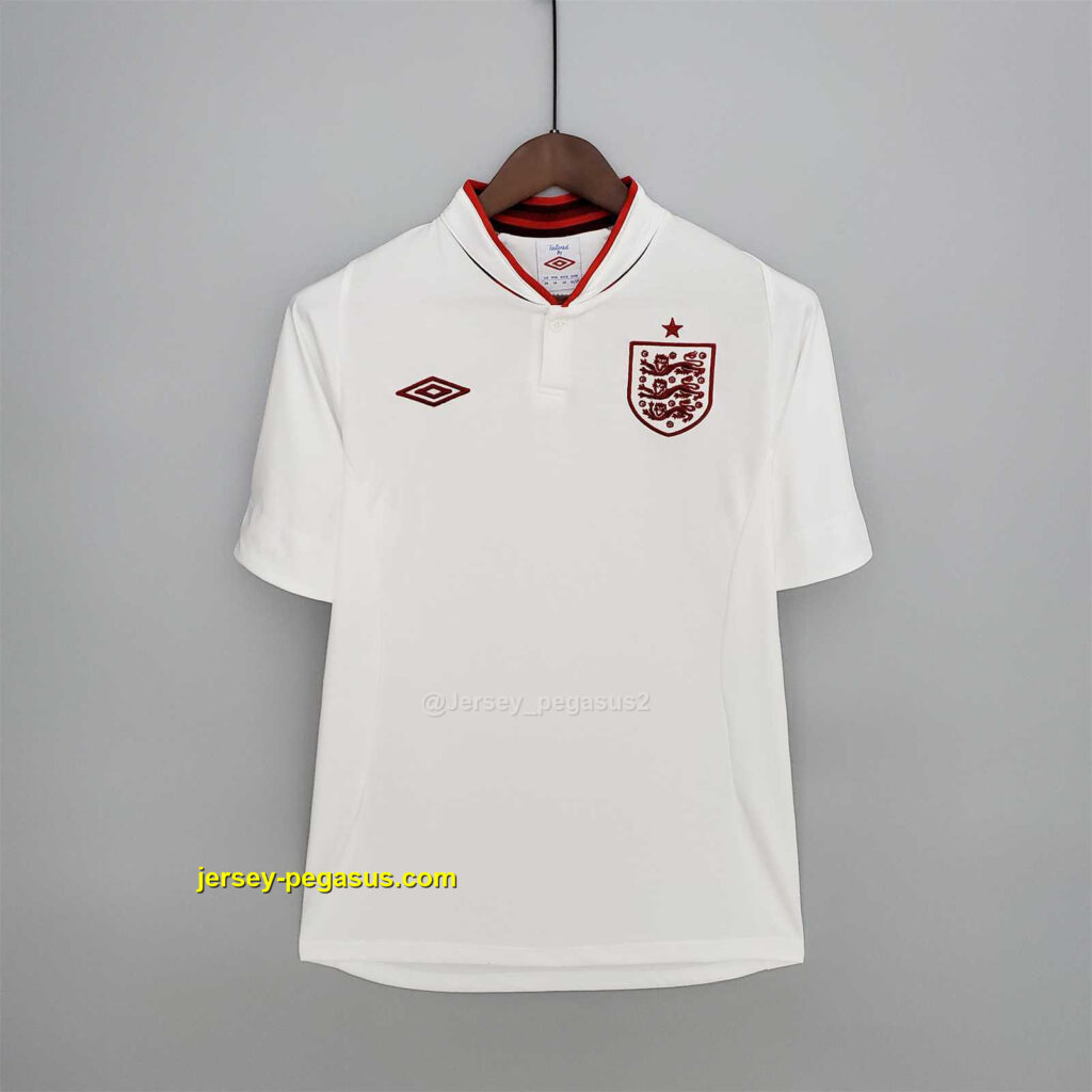 2012 England home1684421307000