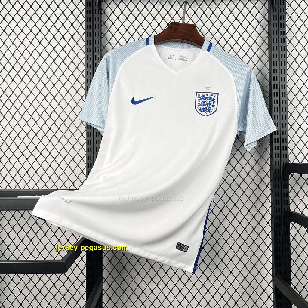 2016 England Home Retro Kit Vintage T-Shirt