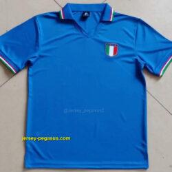 82 Italy home
