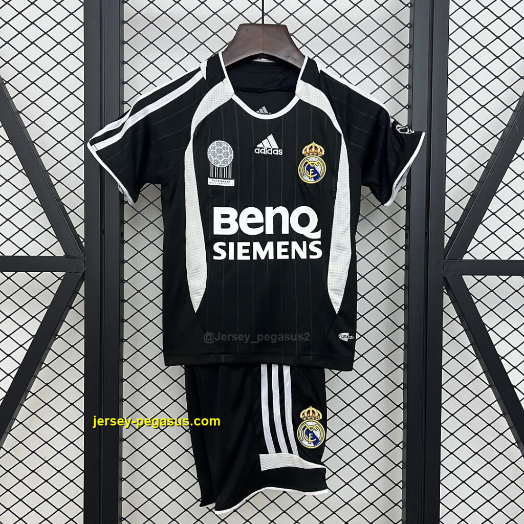 Real Madrid Away Retro Kid Kits Vintage Youth Apparels