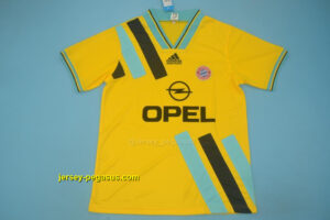 Bayern Munich away yellow