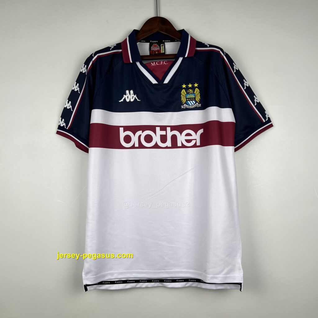 Retro Manchester City Away