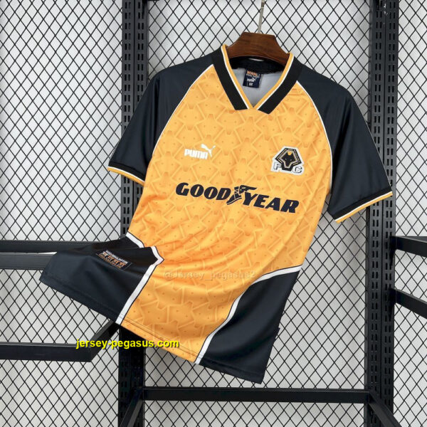 Wolves Home Retro Kit Vintage Shirt