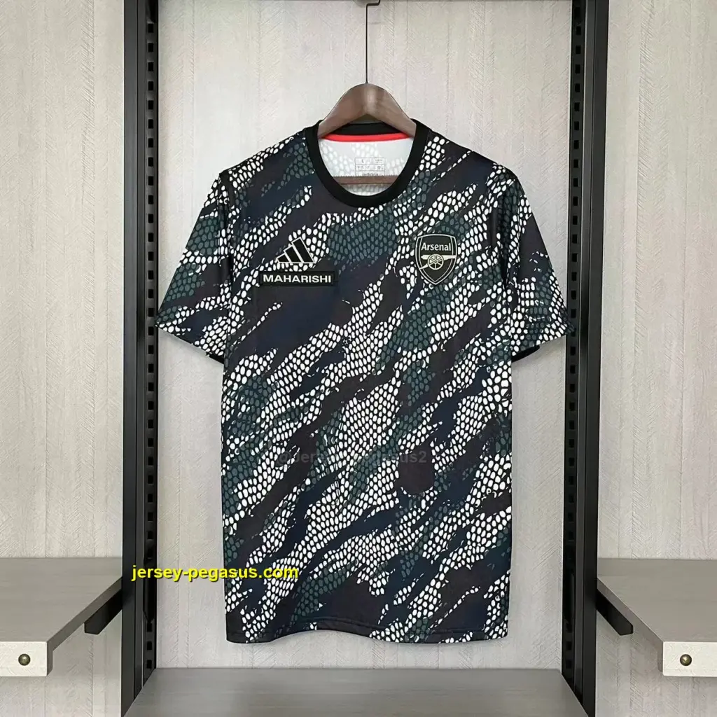 2023-24 Arsenal pre-match training suit