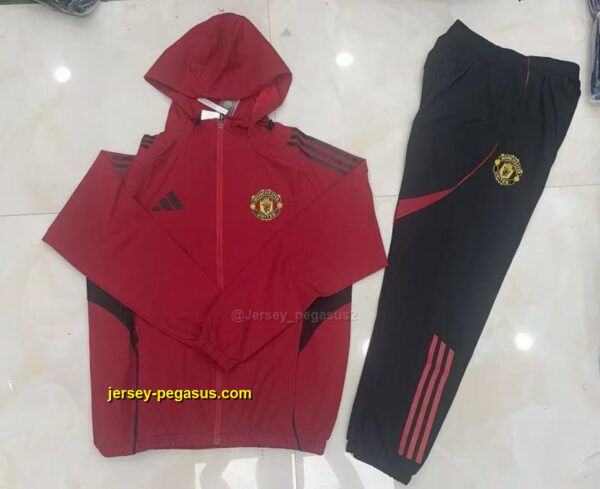Manchester United 2025-26 Red Windbreaker suit Manchester United 2025-26 Red Windbreaker suit