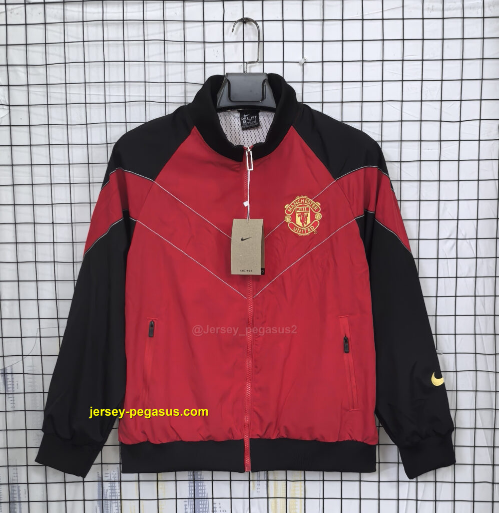 Manchester United Red Retro Windbreaker