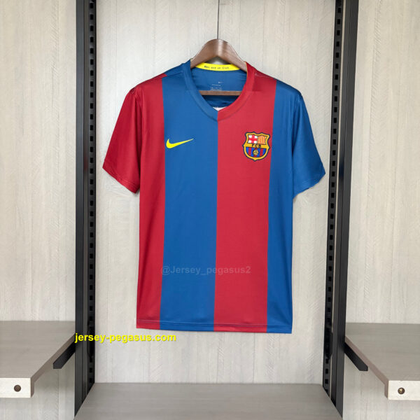 Retro Barcelona 2006-07 Home Jersey