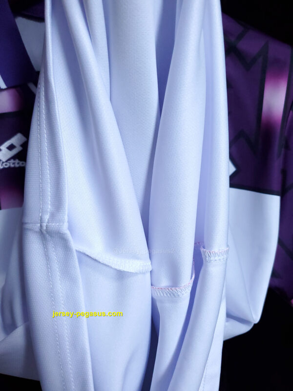 Retro Florence away