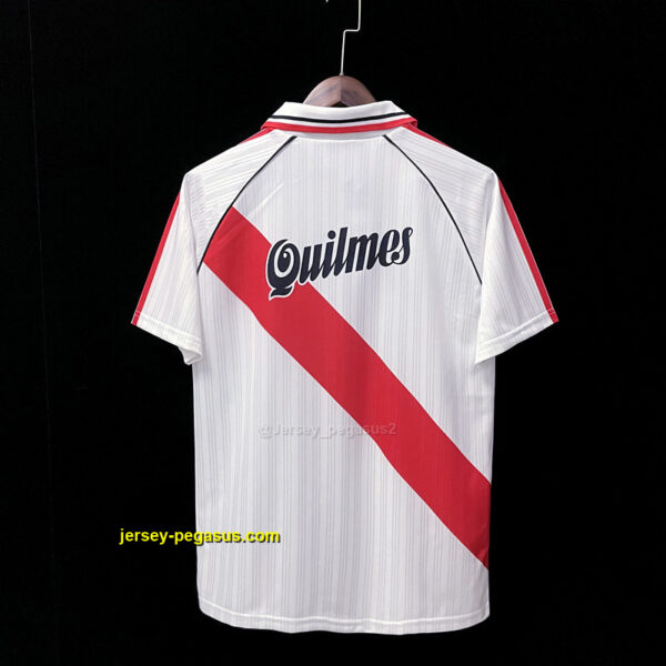 Retro River Plate Home