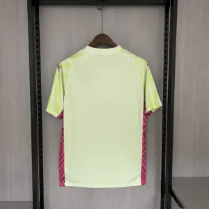 Manchester City goalkeeper fluorescent green
