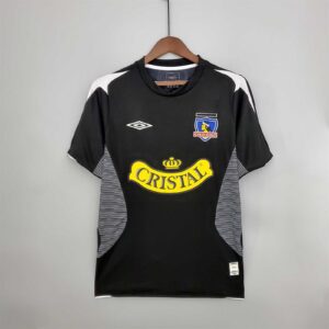 06 Colo-Colo away