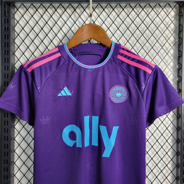 Charlotte away kids kit