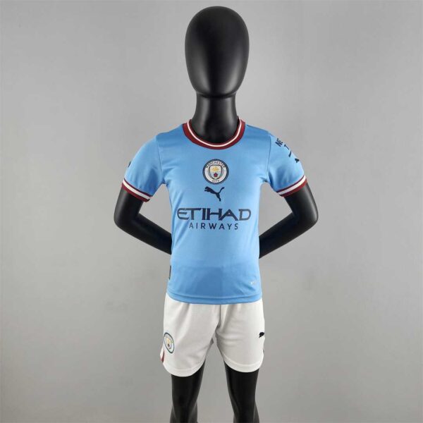 Manchester City home kids kit