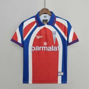 98 La Católica away