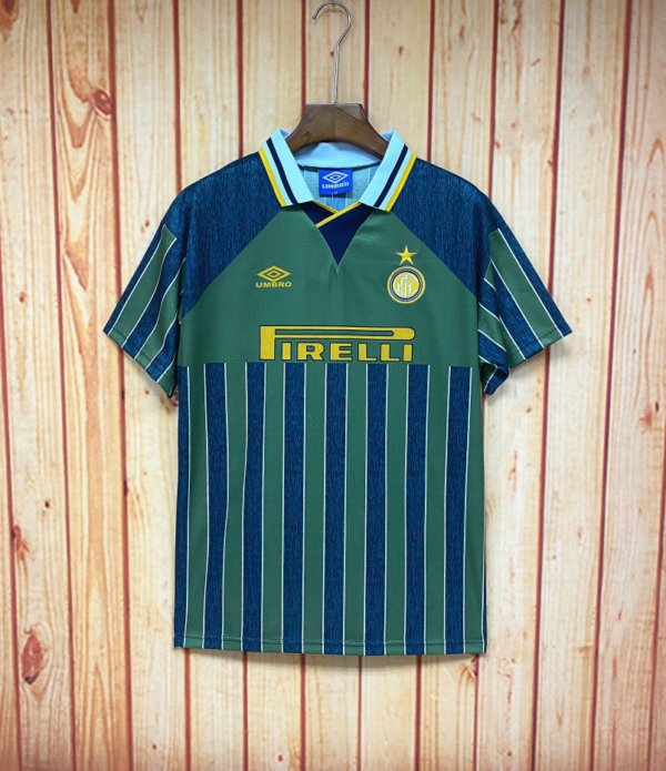 Retro Inter away