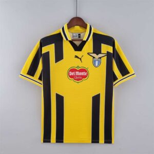 Lazio third away