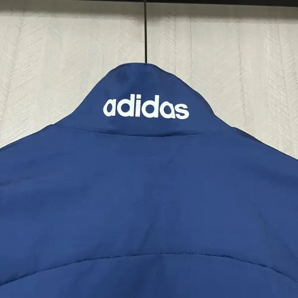 Argentine Windbreaker