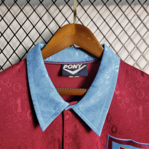 West Ham home