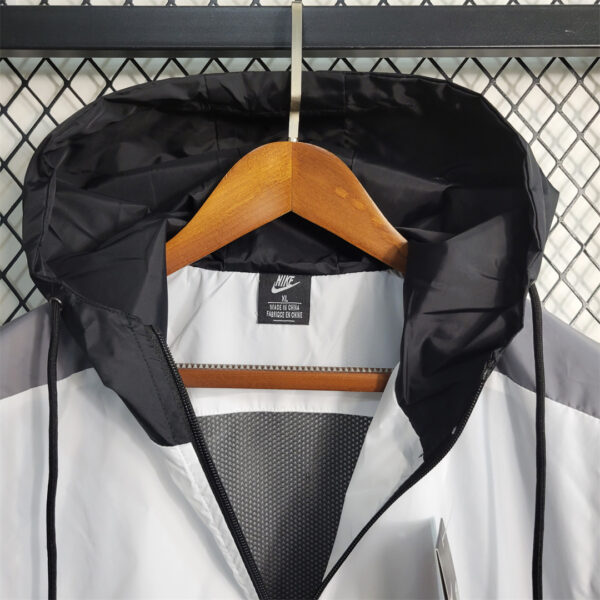 2023 Windbreaker NIKE black and white with gray