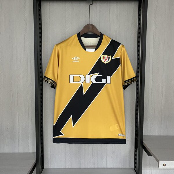 2023-24 Rayo Vallecano II away