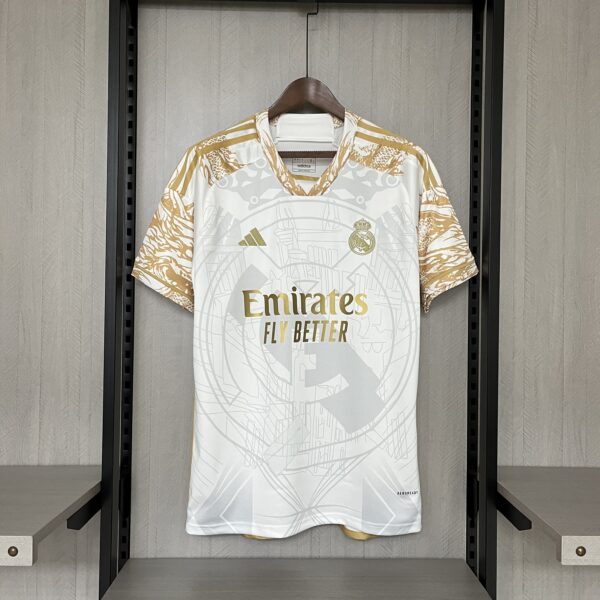 2023-24 Real Madrid Special Edition Platinum