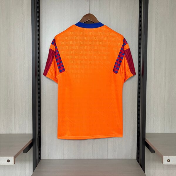 Retro Barcelona 1991-92 Away
