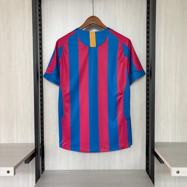Retro Barcelona 2005-06 Home Jersey