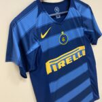 Retro Inter Second away