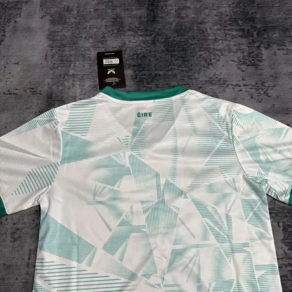 Kids Ireland 2025-26 Away Kit