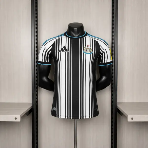 Player version 2026-27 Newcastle home jersey