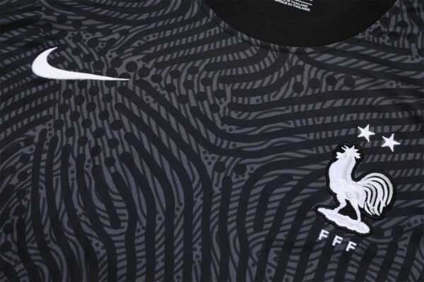 2021 France black goalkeeper