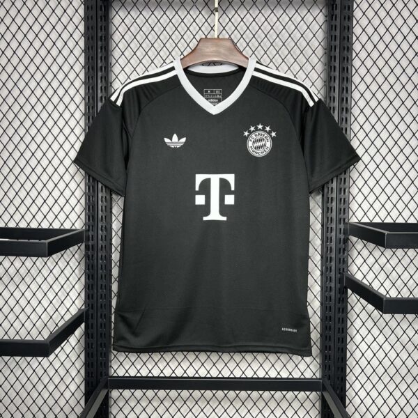 Bayern Munich Black GoalKeeper Shirt Soccer Uniforms Soccer