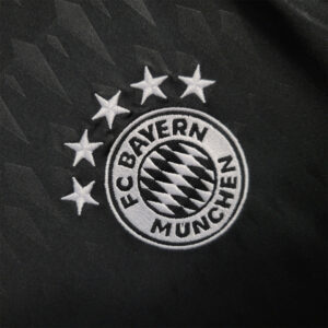Bayern black goalkeeper